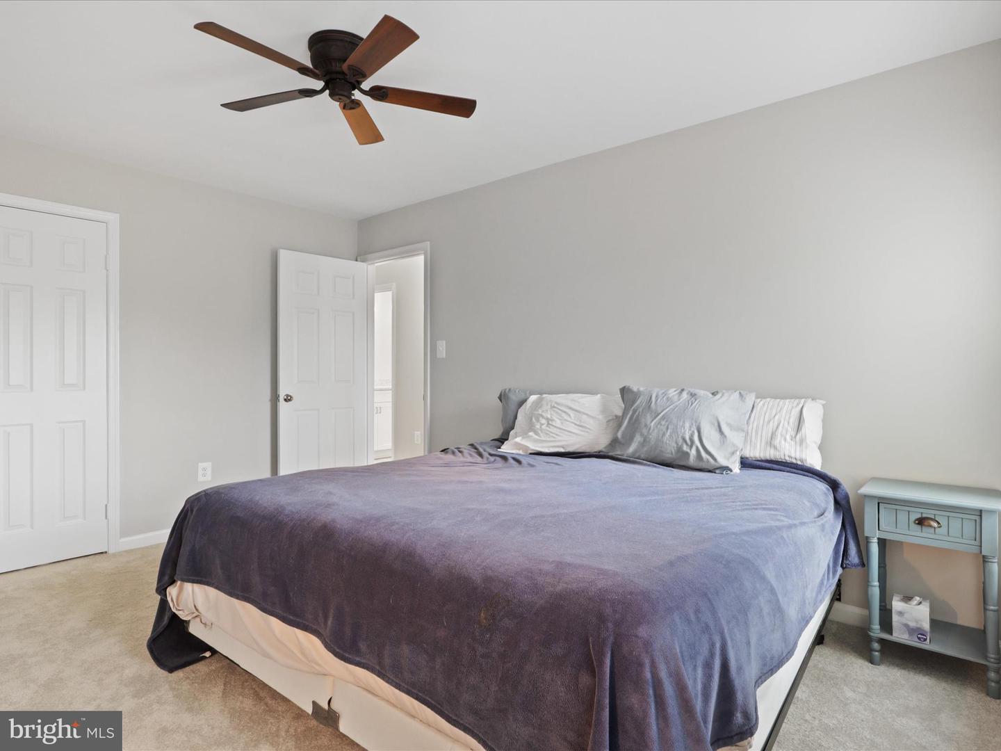 5200 Honeysuckle Ct
