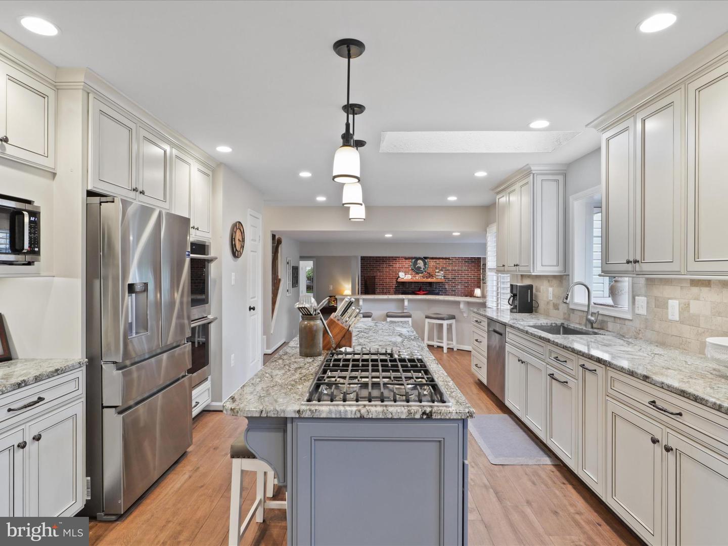 5200 Honeysuckle Ct
