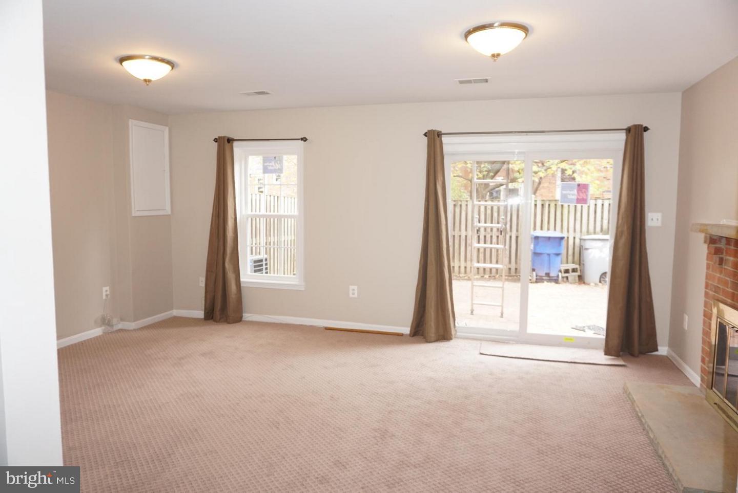7423 CHUMMLEY CT