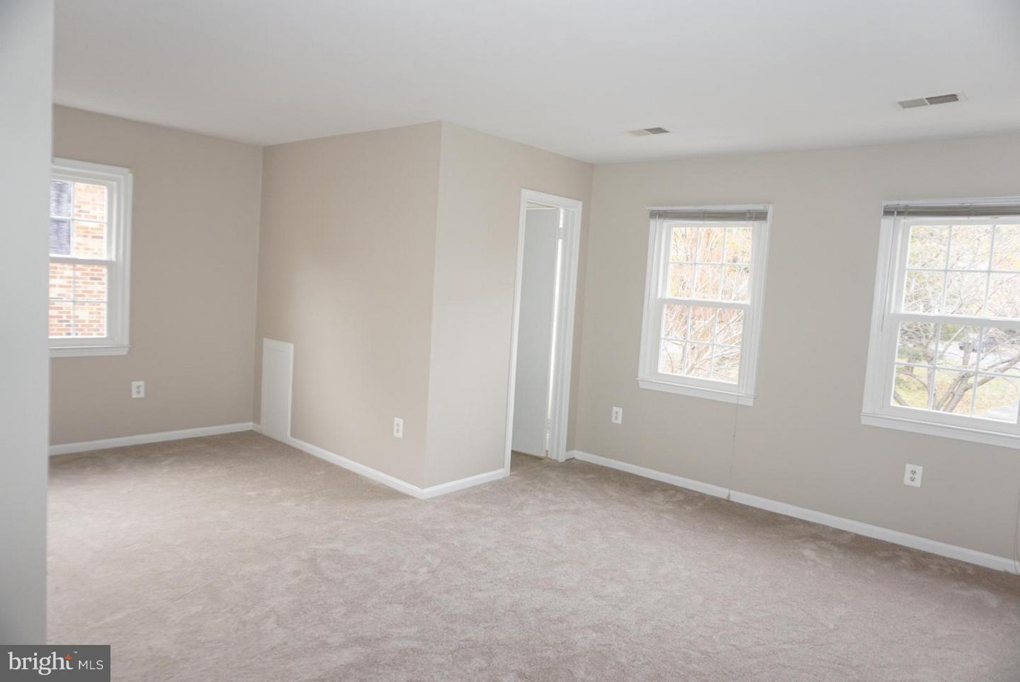 7423 CHUMMLEY CT