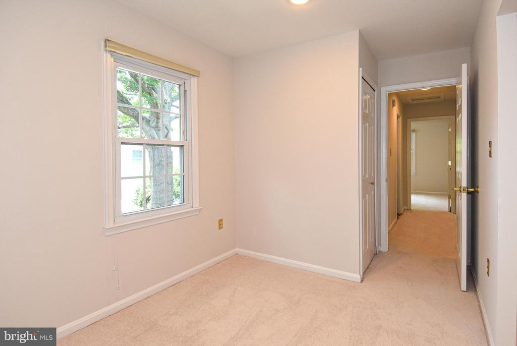 9910 Longford Ct