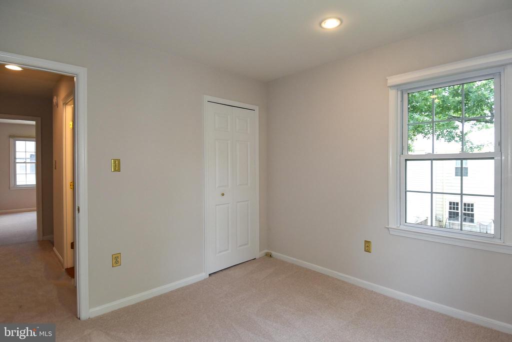 9910 Longford Ct