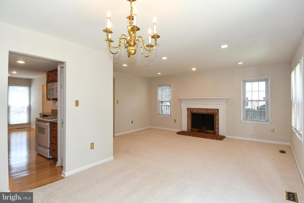 9910 Longford Ct