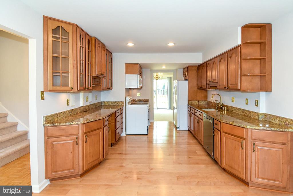 9910 Longford Ct