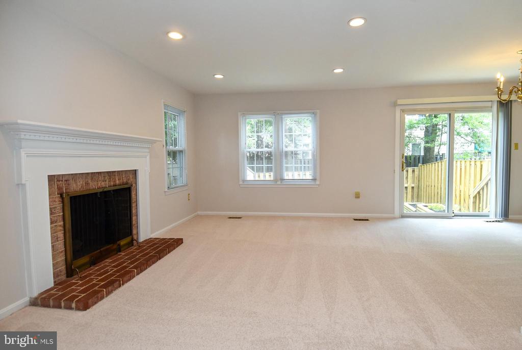 9910 Longford Ct