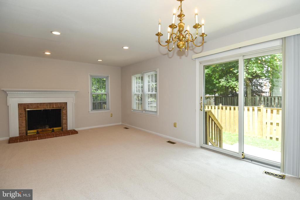 9910 Longford Ct