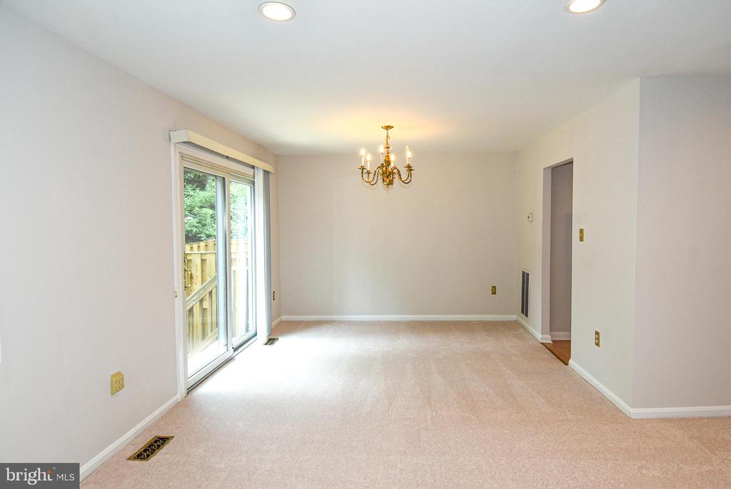 9910 Longford Ct