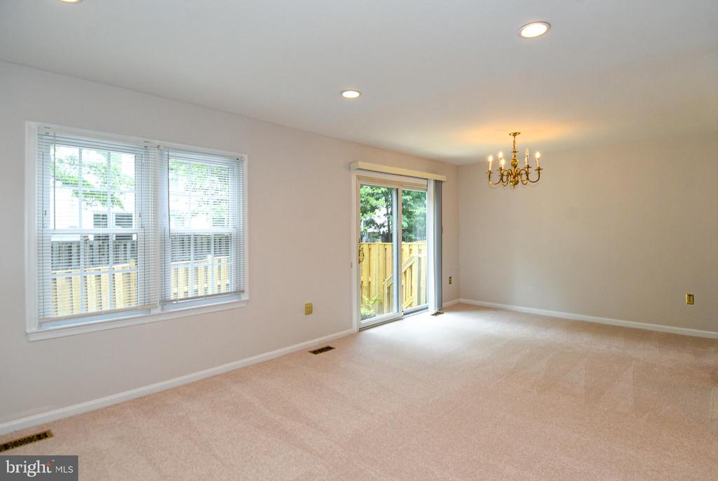 9910 Longford Ct