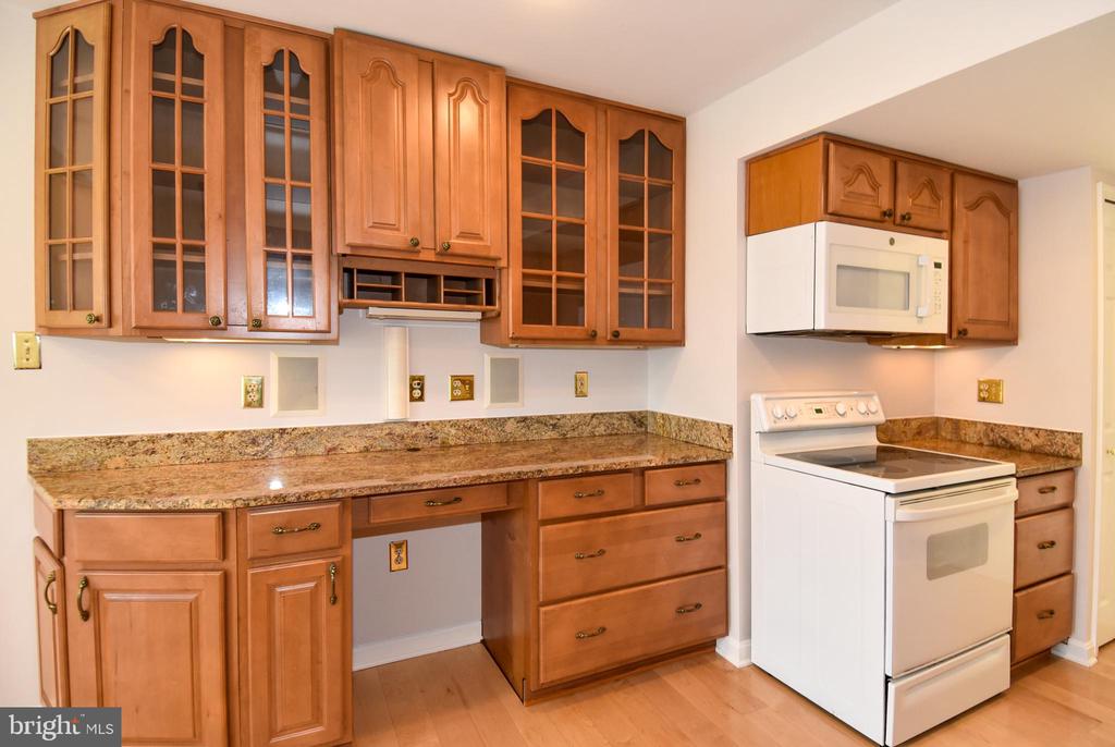 9910 Longford Ct