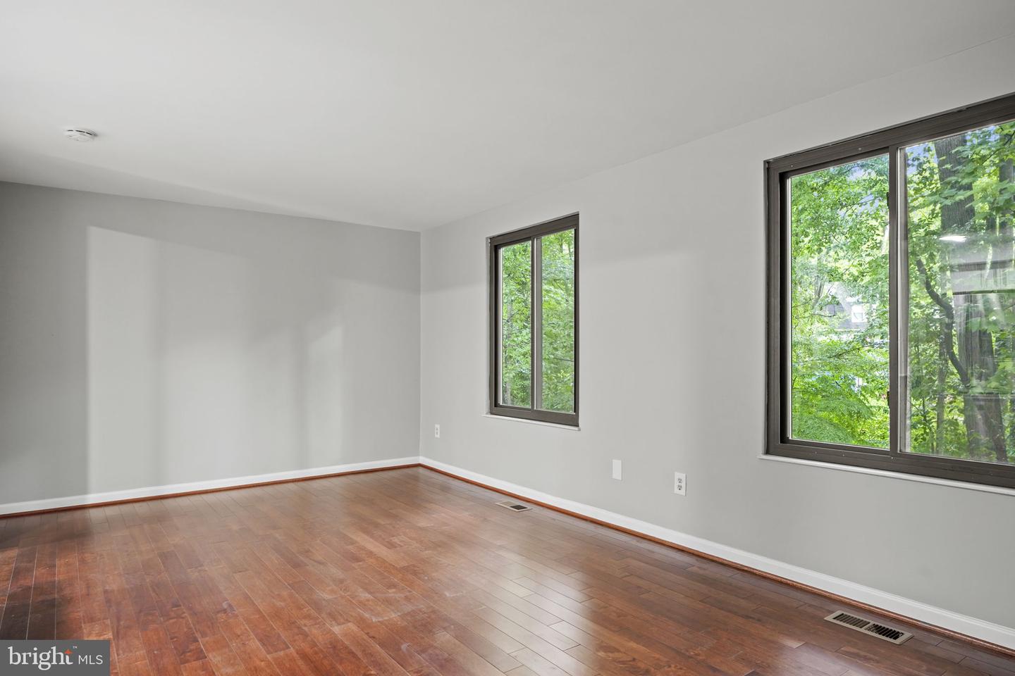 5863 JACKSONS OAK CT