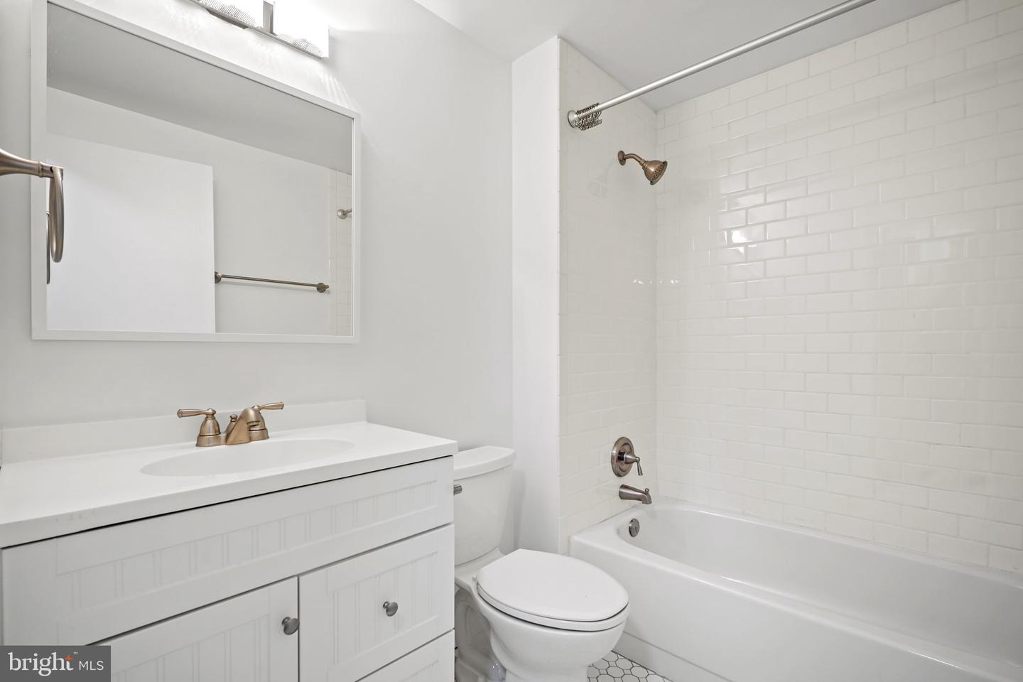 5863 JACKSONS OAK CT