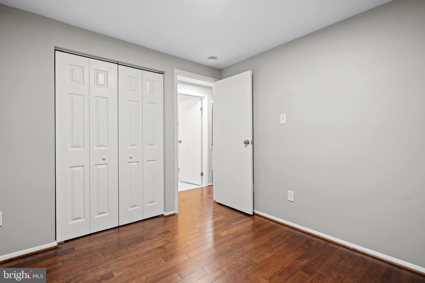 5863 JACKSONS OAK CT