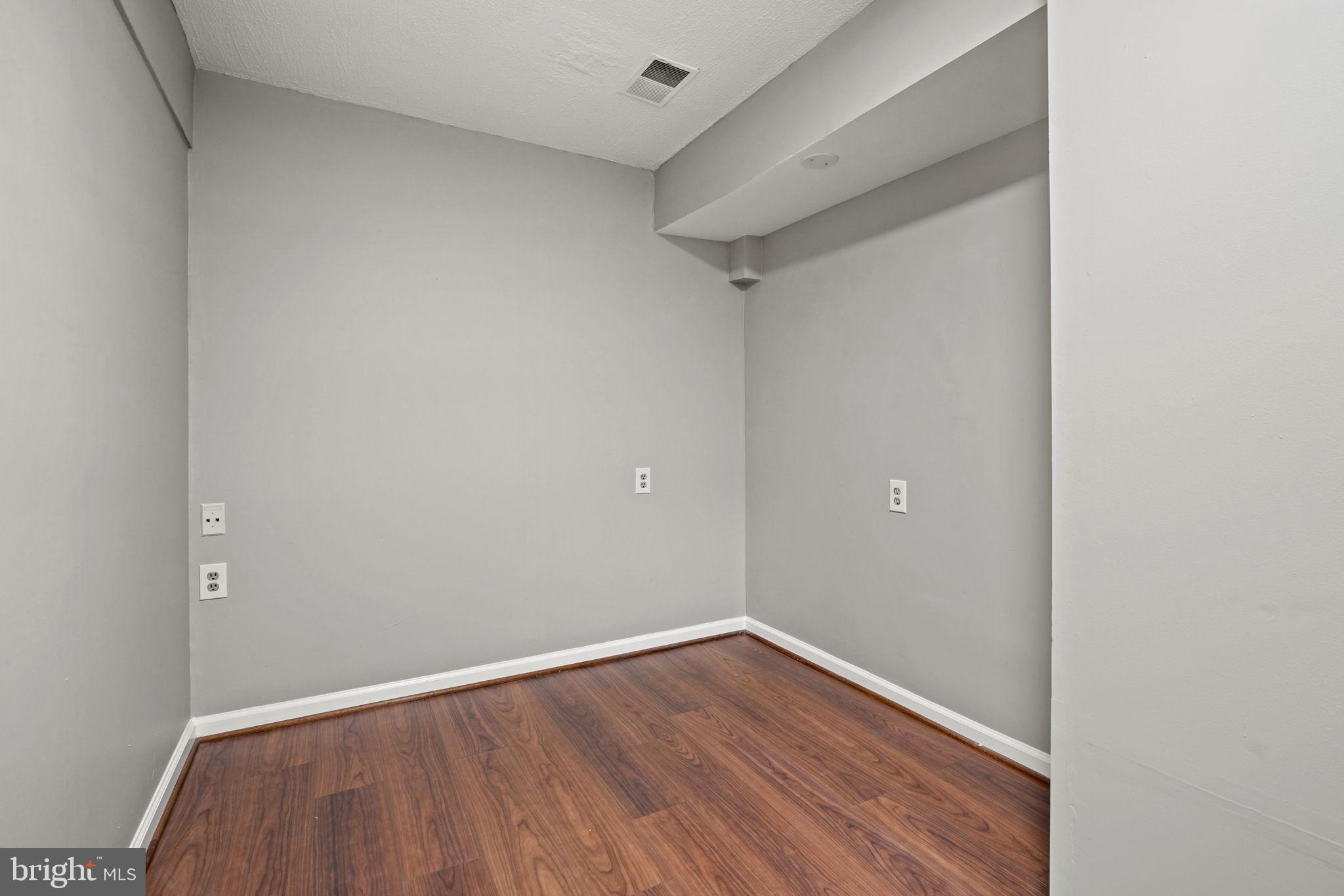 5863 JACKSONS OAK CT