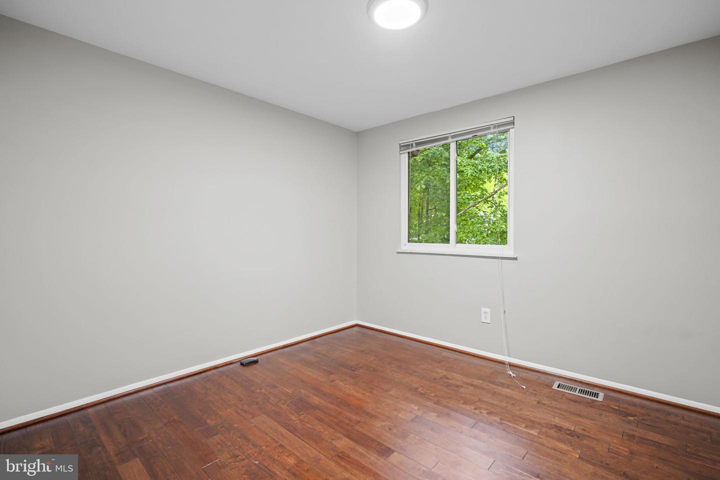 5863 JACKSONS OAK CT