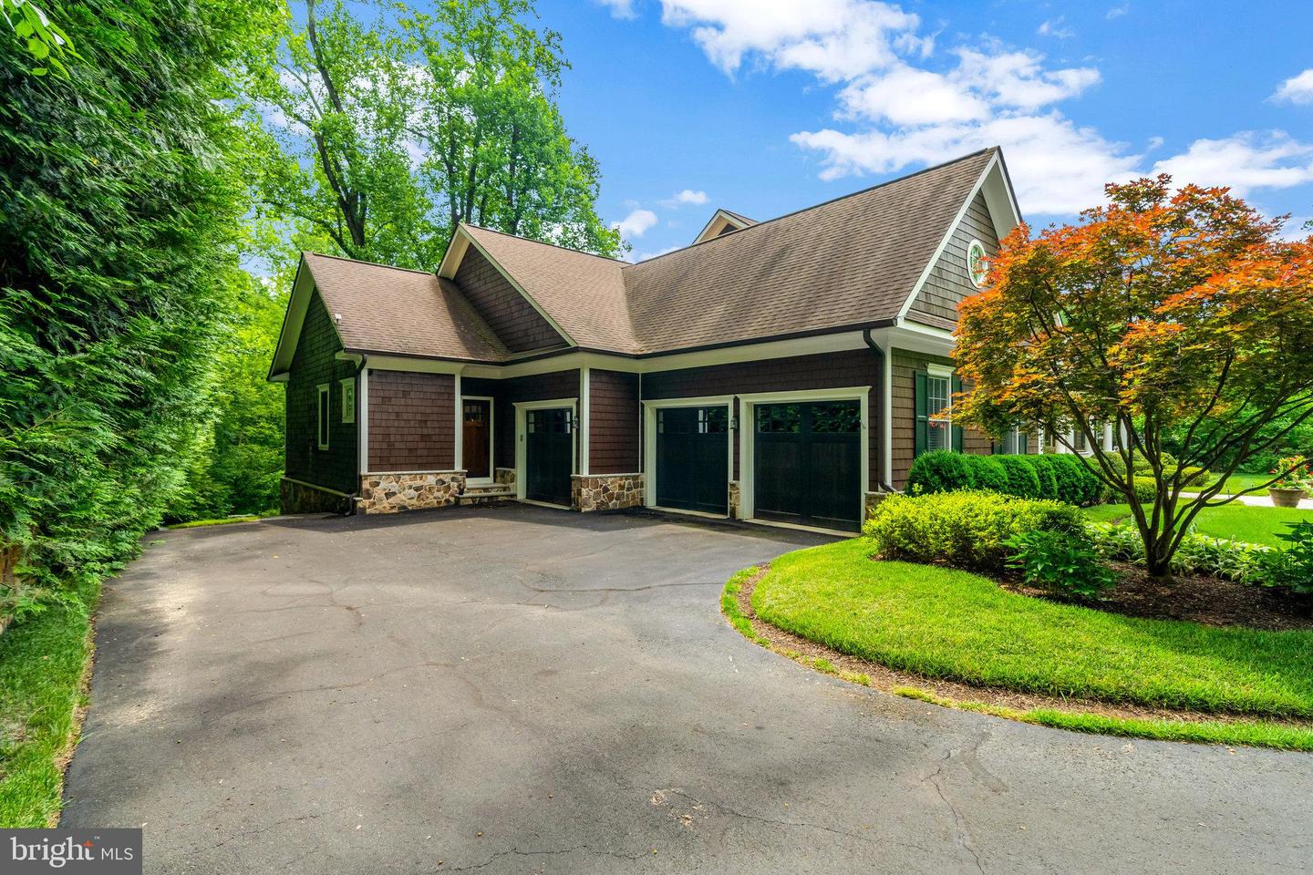 835 Whann Ave