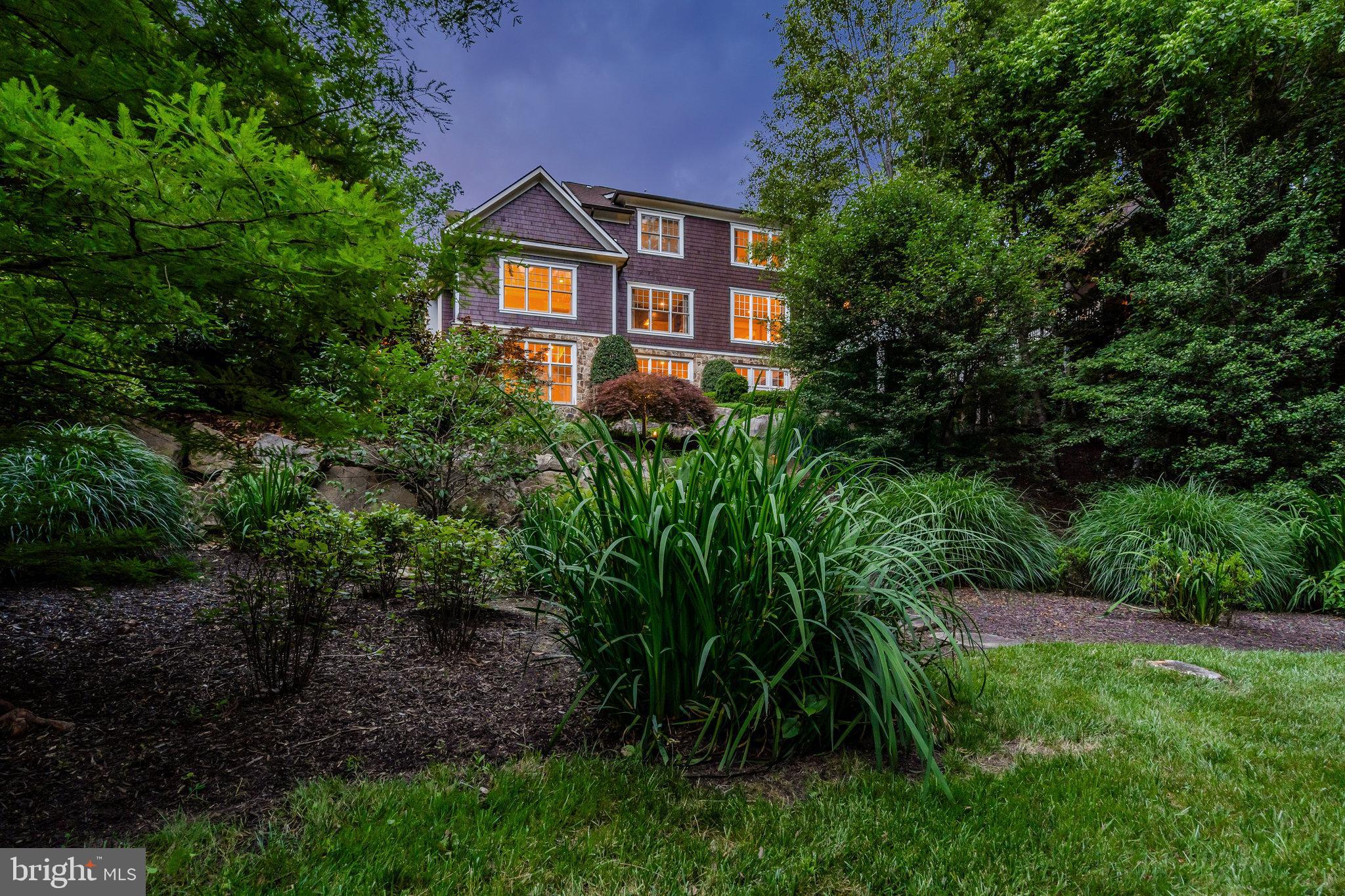 835 Whann Ave