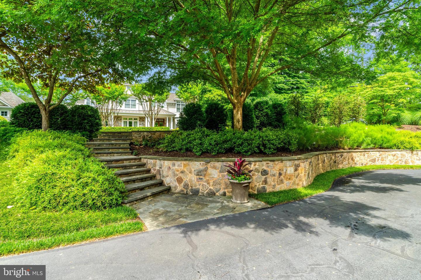 835 Whann Ave