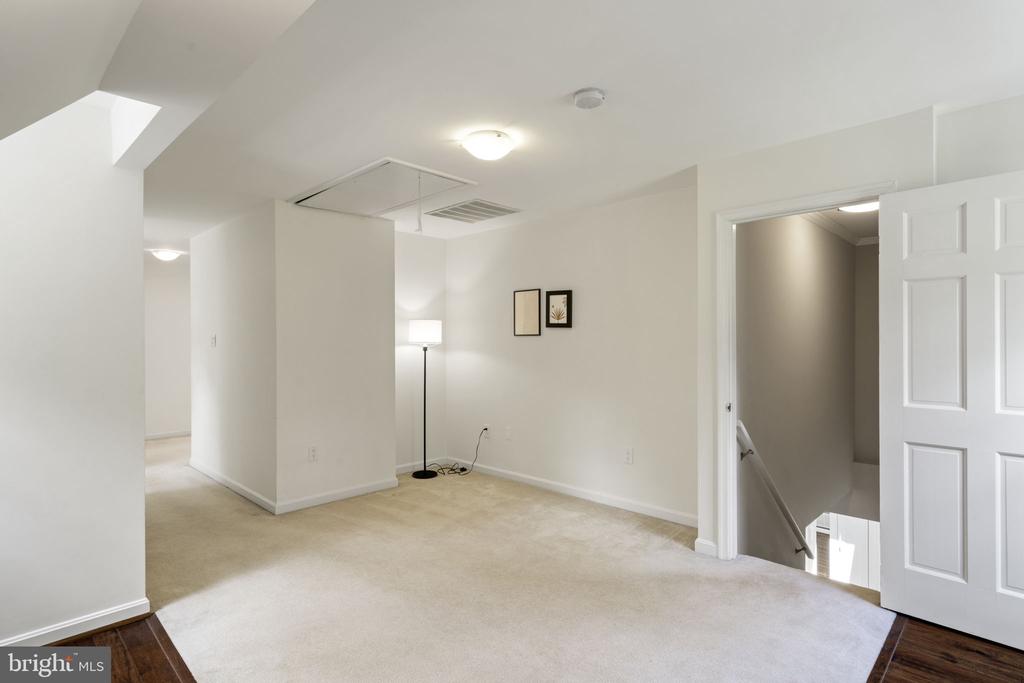 5051 Rapidan Pl