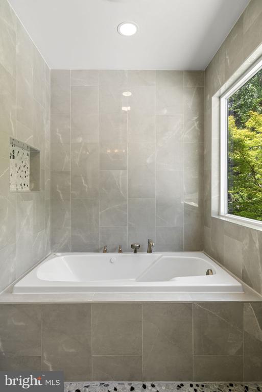 5051 Rapidan Pl