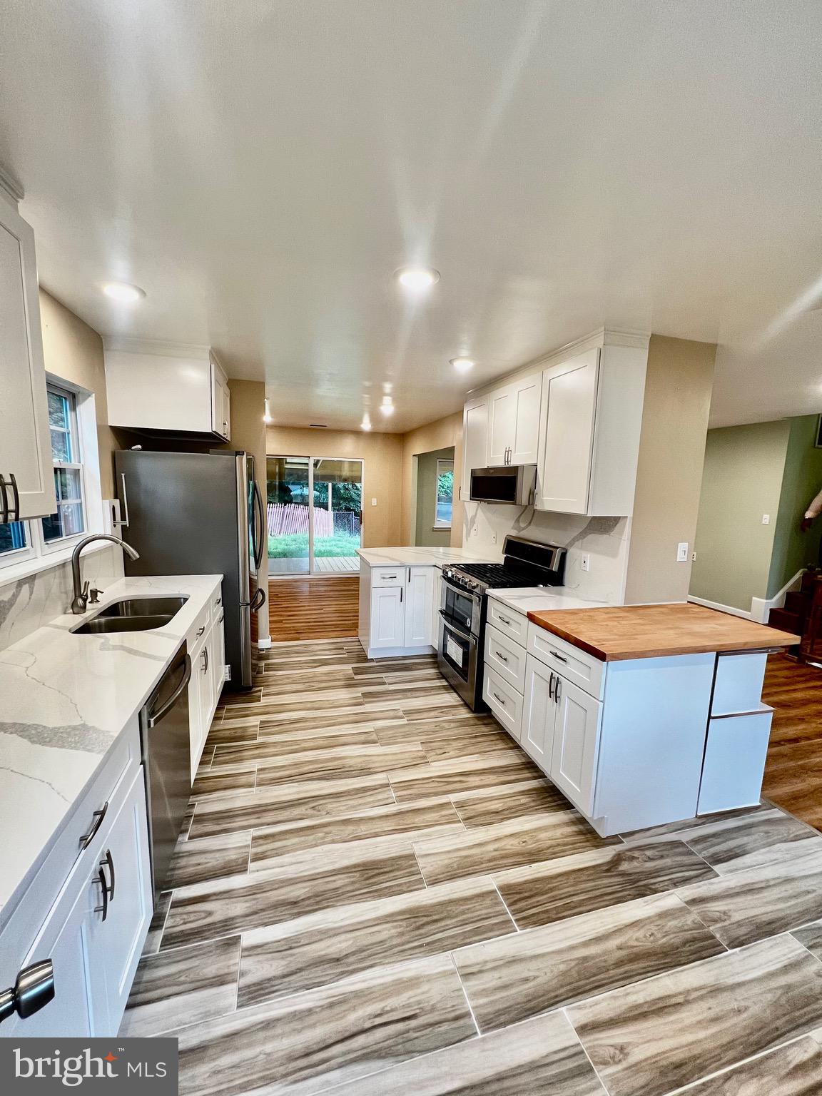 7936 Orange Plank Rd