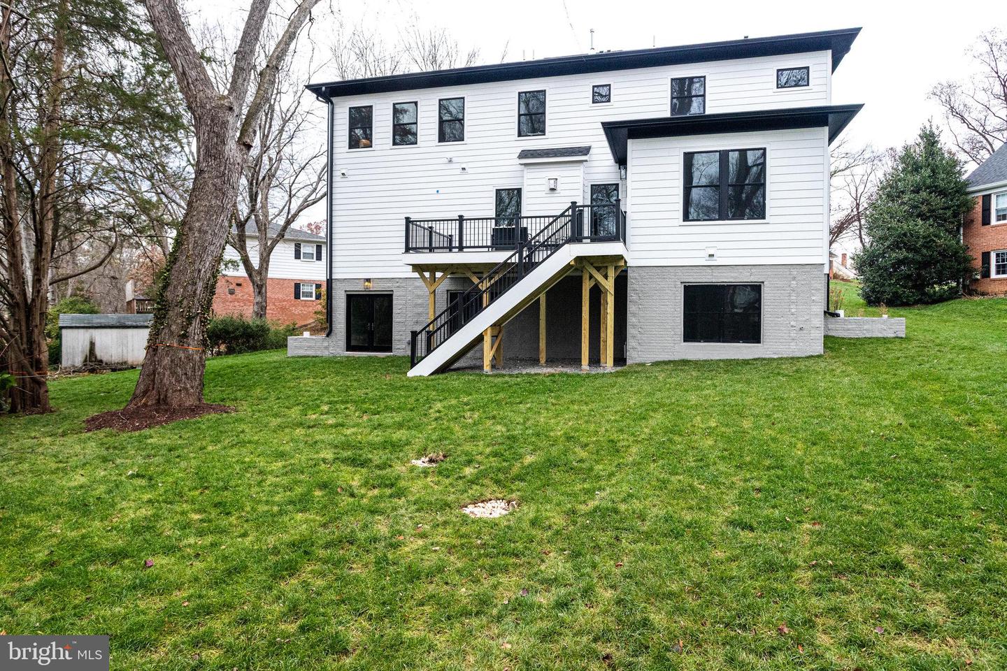 1952 Foxhall Rd