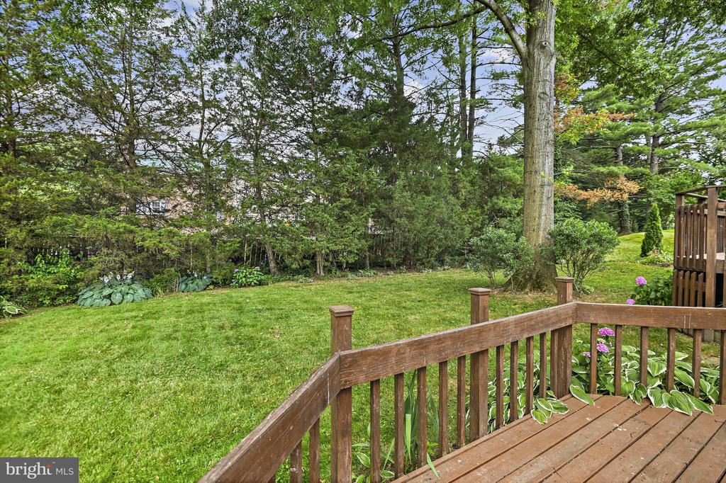 7009 Hamel Hill Ct