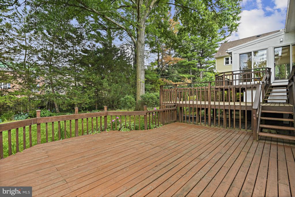 7009 Hamel Hill Ct