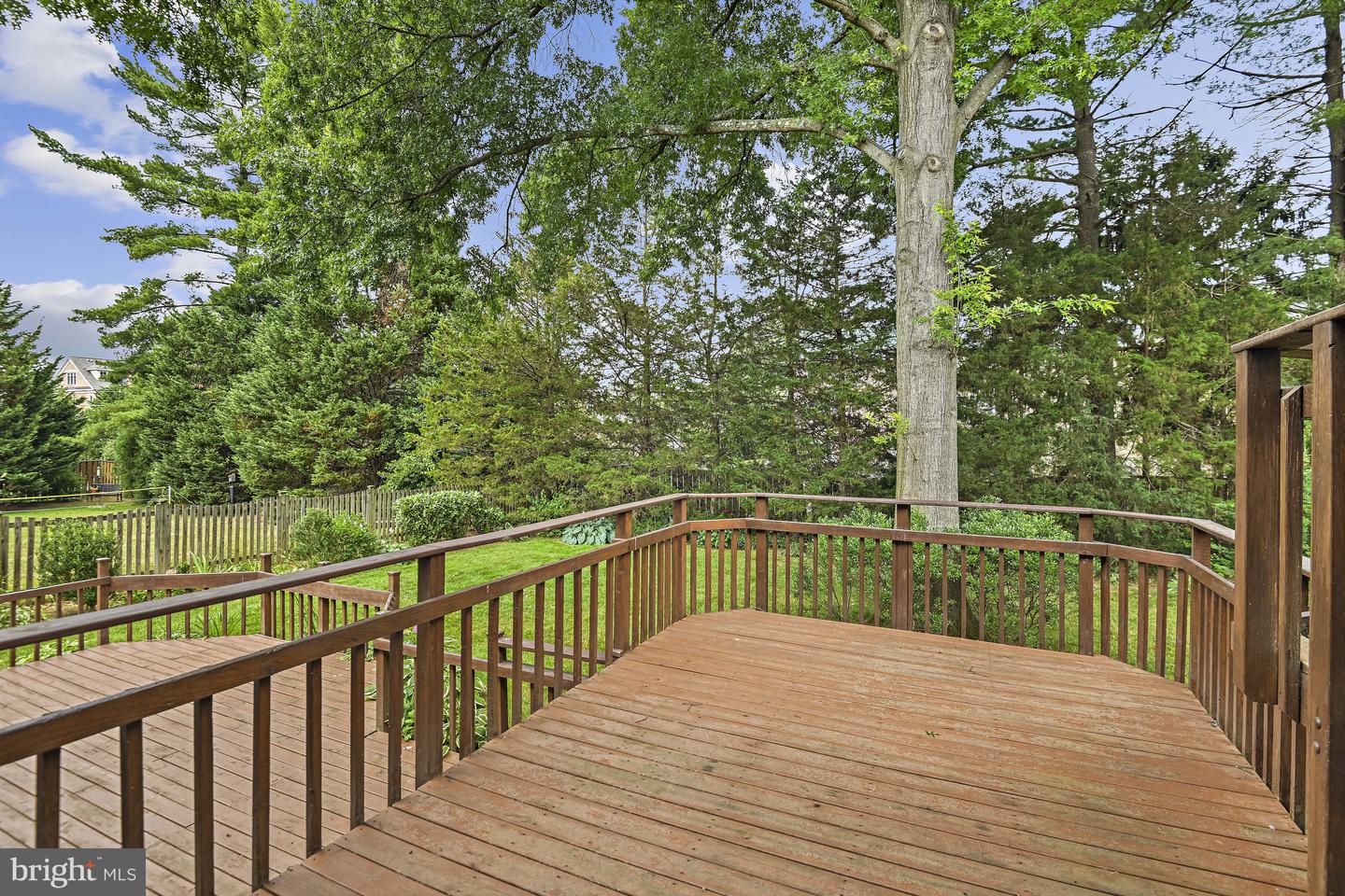 7009 Hamel Hill Ct