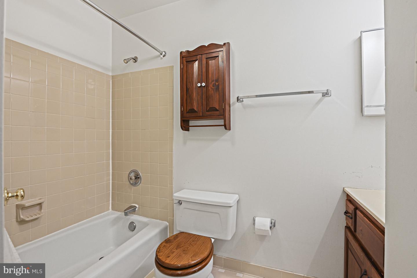 7009 Hamel Hill Ct