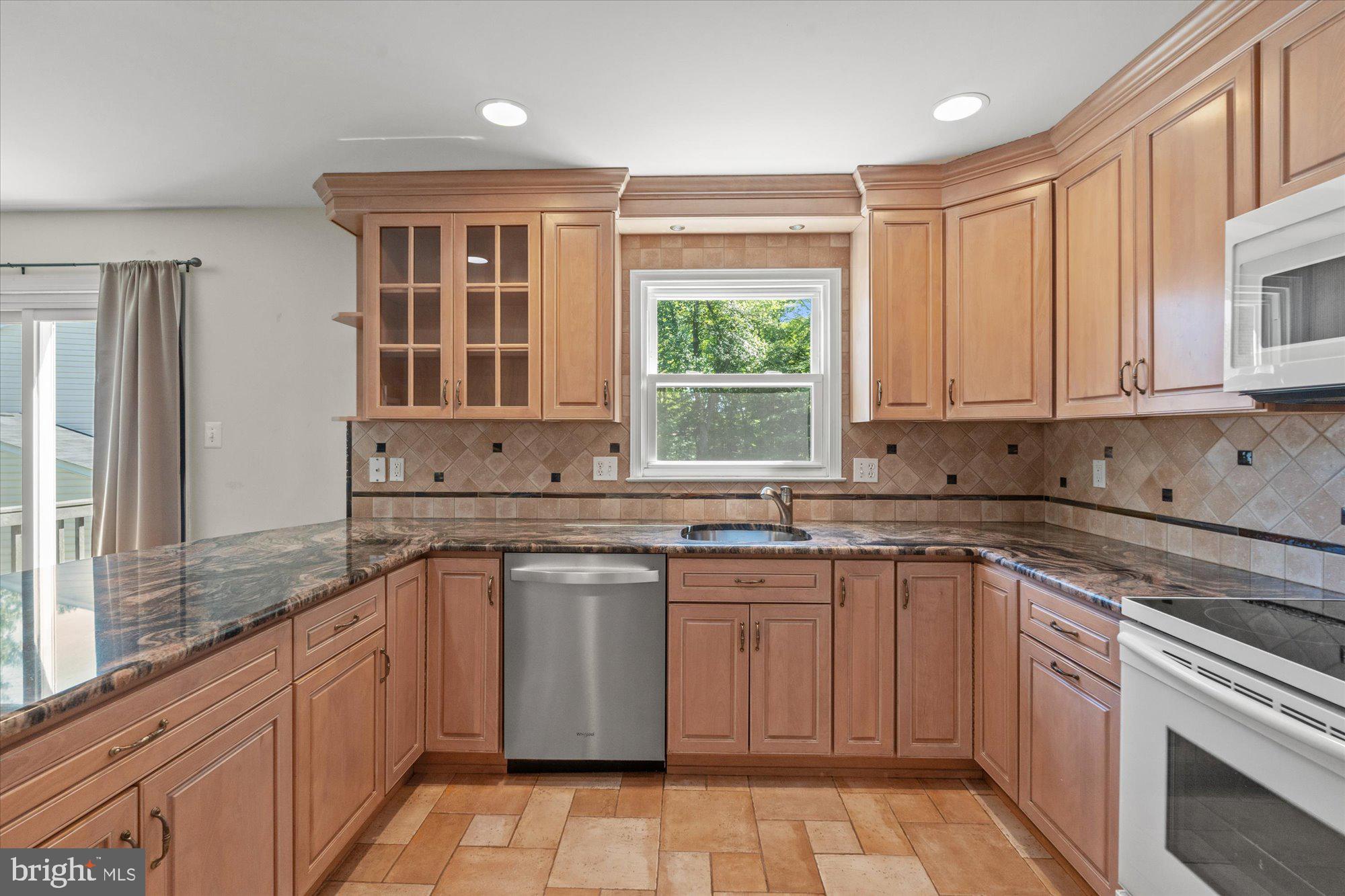 7781 NEWINGTON WOODS DRIVE