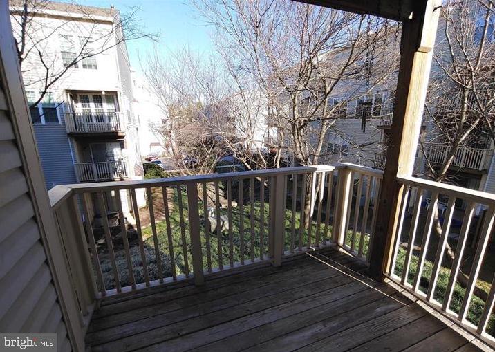 7064 FALLS REACH DR #7064