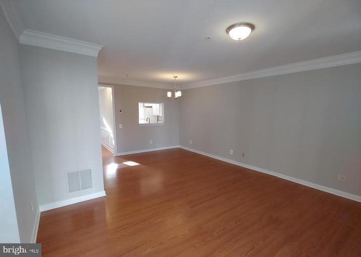 7064 FALLS REACH DR #7064