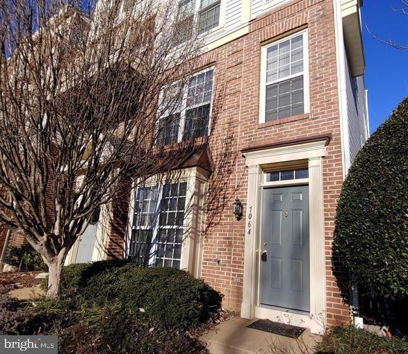 7064 FALLS REACH DR #7064