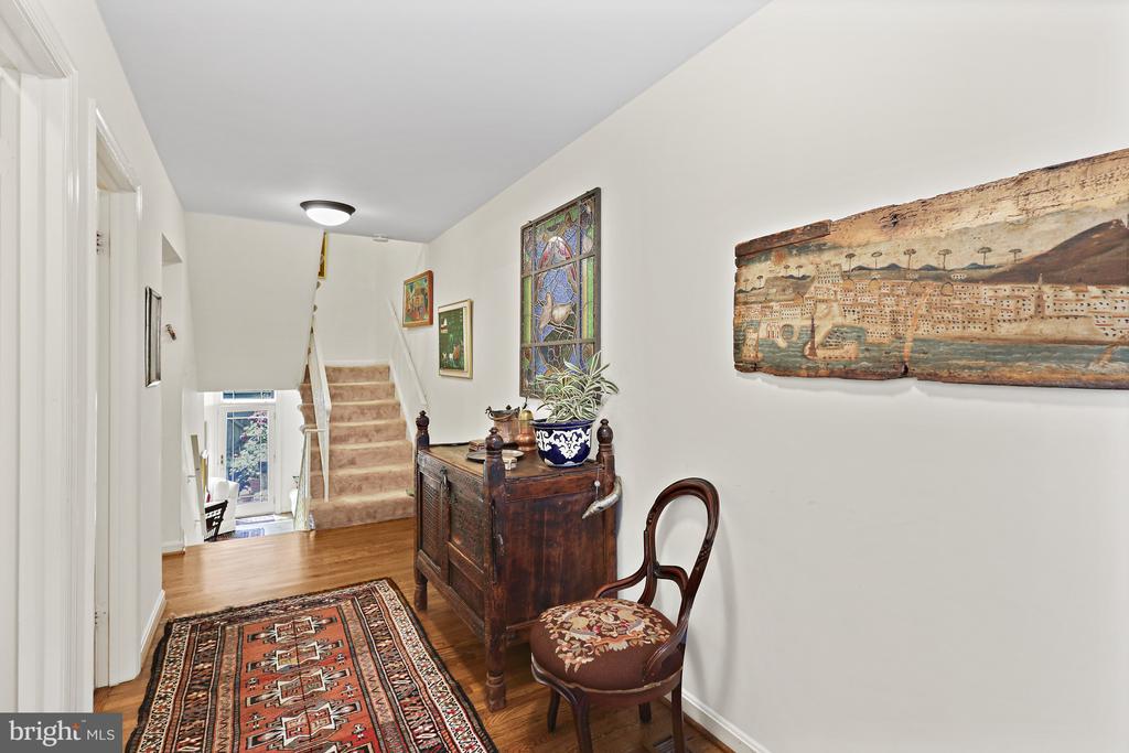 2081 Hopewood Dr