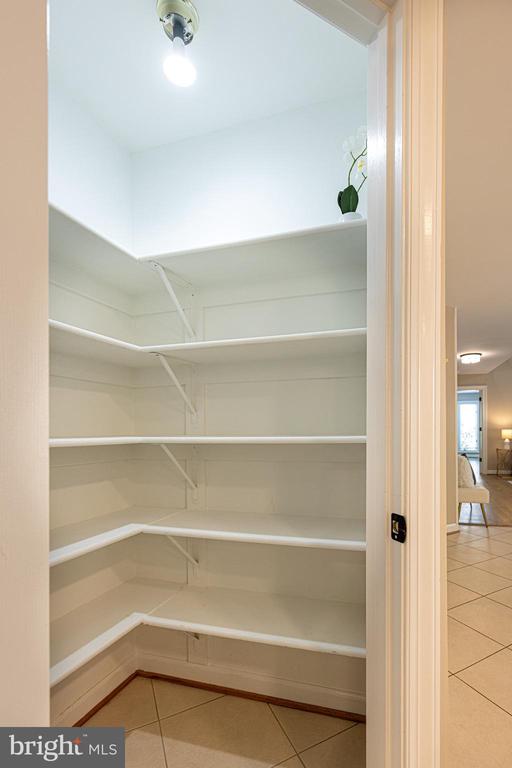8628 Oak Chase Cir
