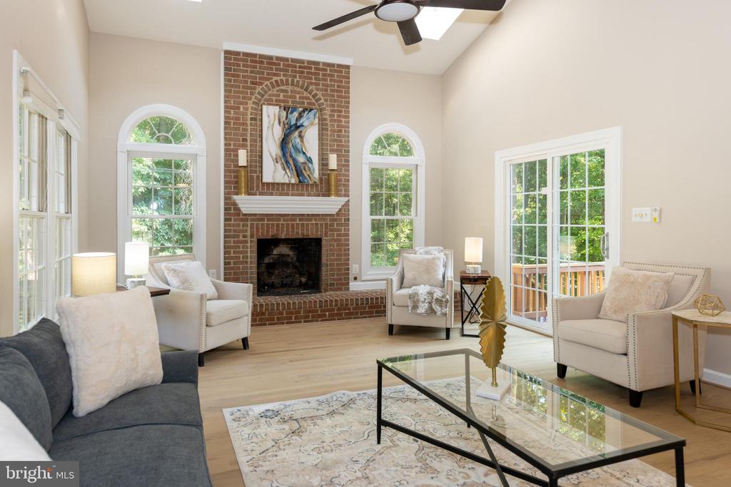 8628 Oak Chase Cir
