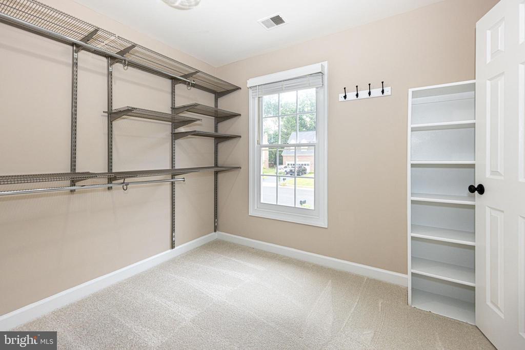 8628 Oak Chase Cir