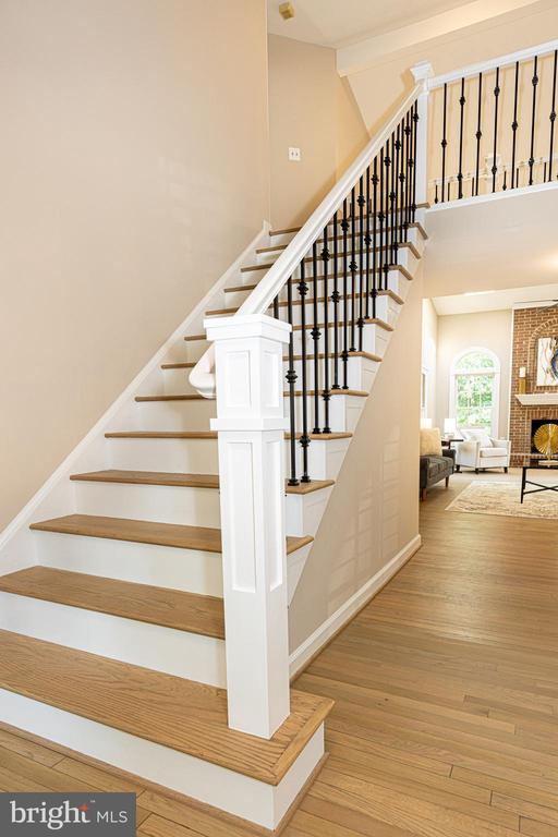 8628 Oak Chase Cir