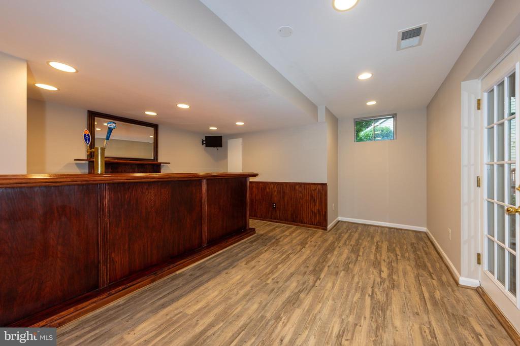 8628 Oak Chase Cir