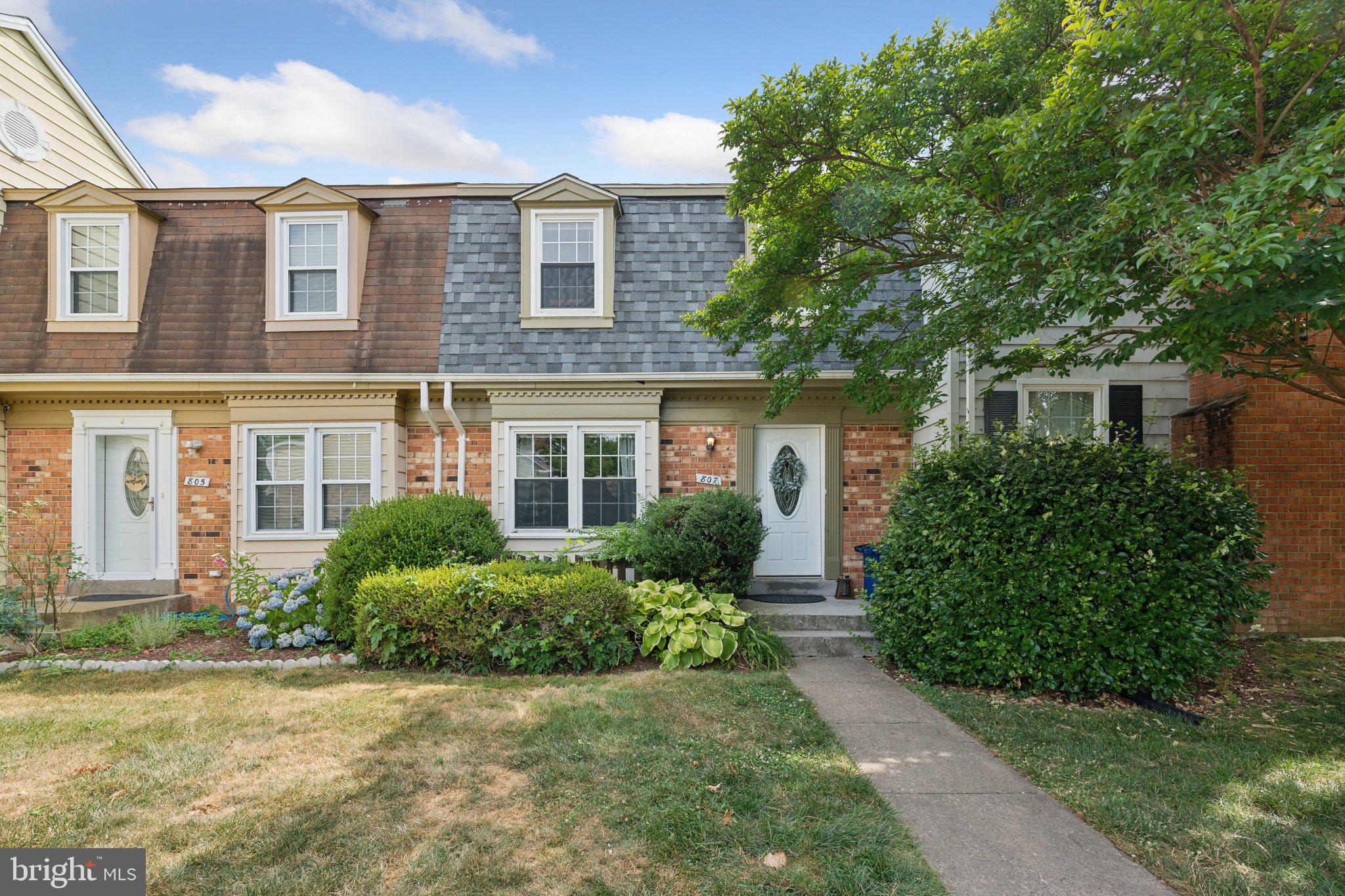807 Sycamore Ct