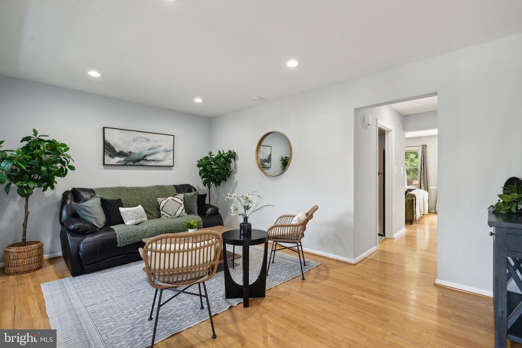 807 Sycamore Ct