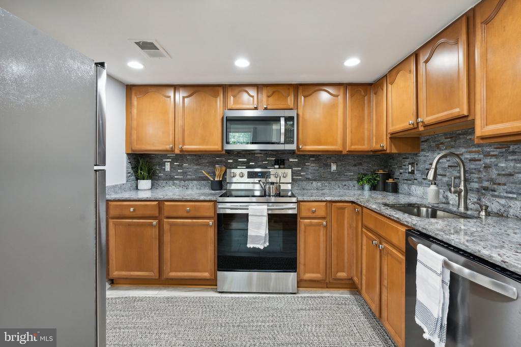 807 Sycamore Ct