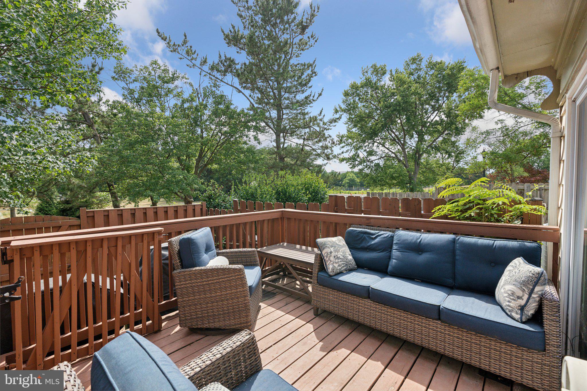 807 Sycamore Ct