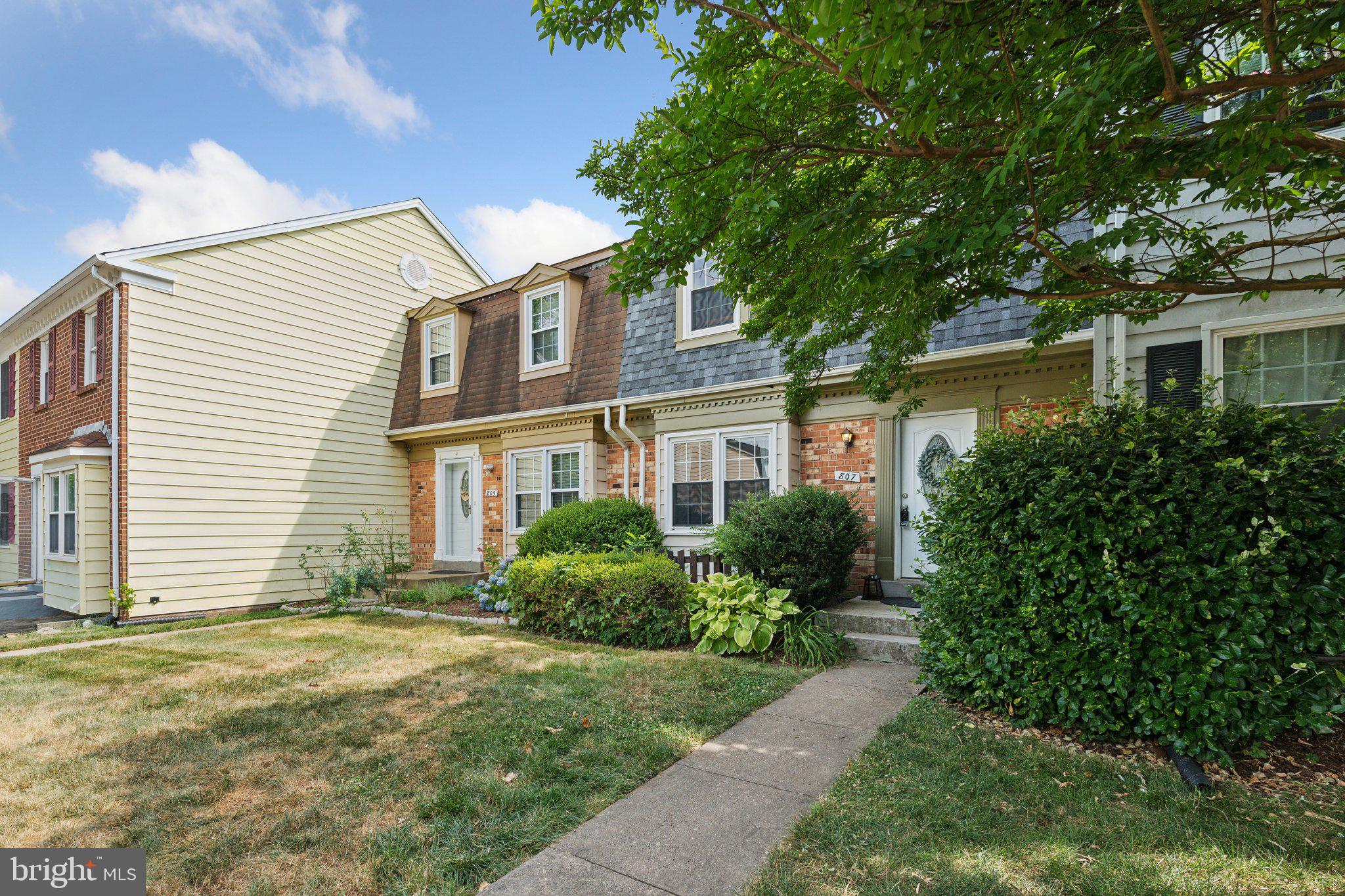 807 Sycamore Ct