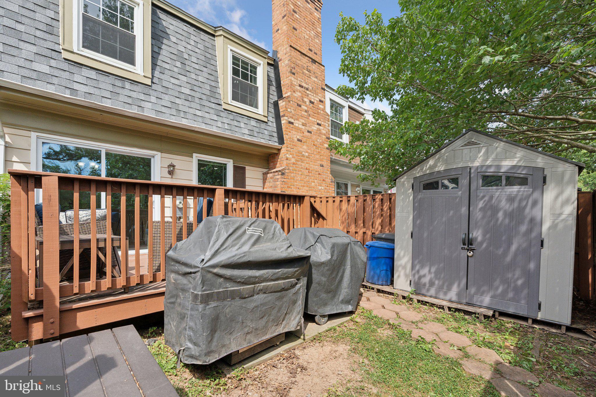 807 Sycamore Ct