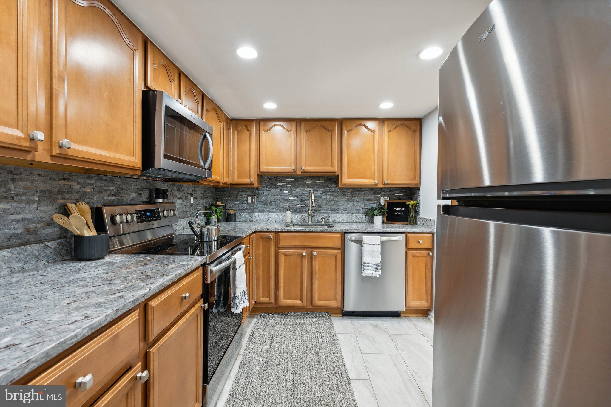 807 Sycamore Ct