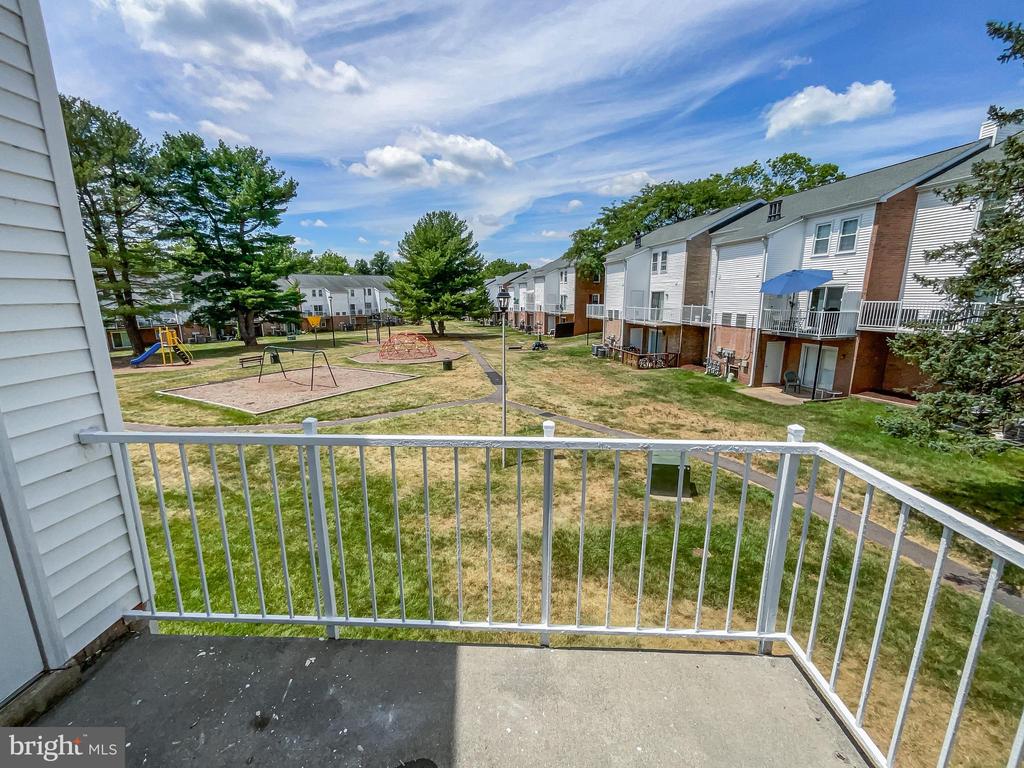 14477 Cool Oak Ln