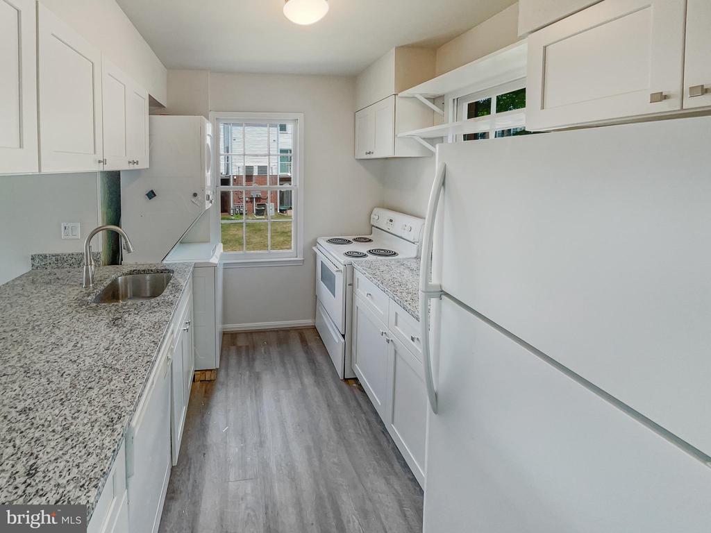 14477 Cool Oak Ln