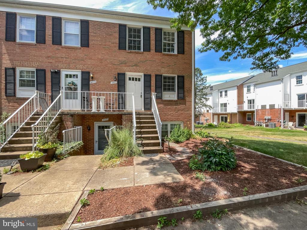 14477 Cool Oak Ln
