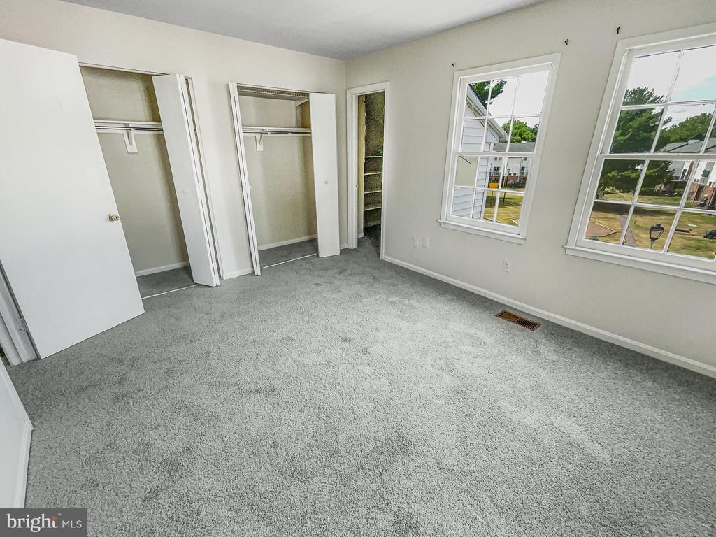 14477 Cool Oak Ln